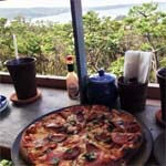 恩納村　ピザが美味しい絶景カフェ　土花土花